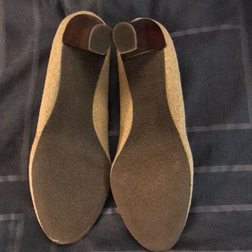 Shoes   - Picture 3 of 3